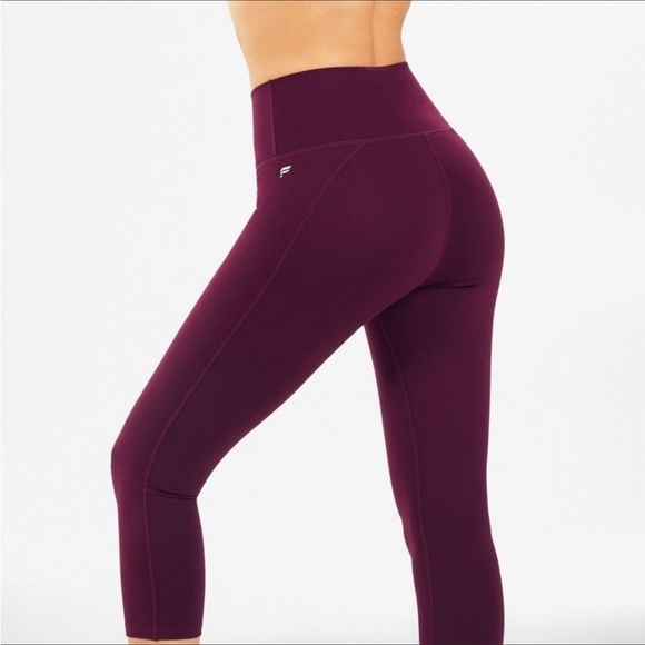 𝅺LIKE NEW Define PowerHold® High-Waisted Crop Legging | Burgundy | Tiktok | Gym - Picture 2 of 3